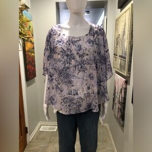 Floral Print Women's Layered Top
EDIN brand
Size OS